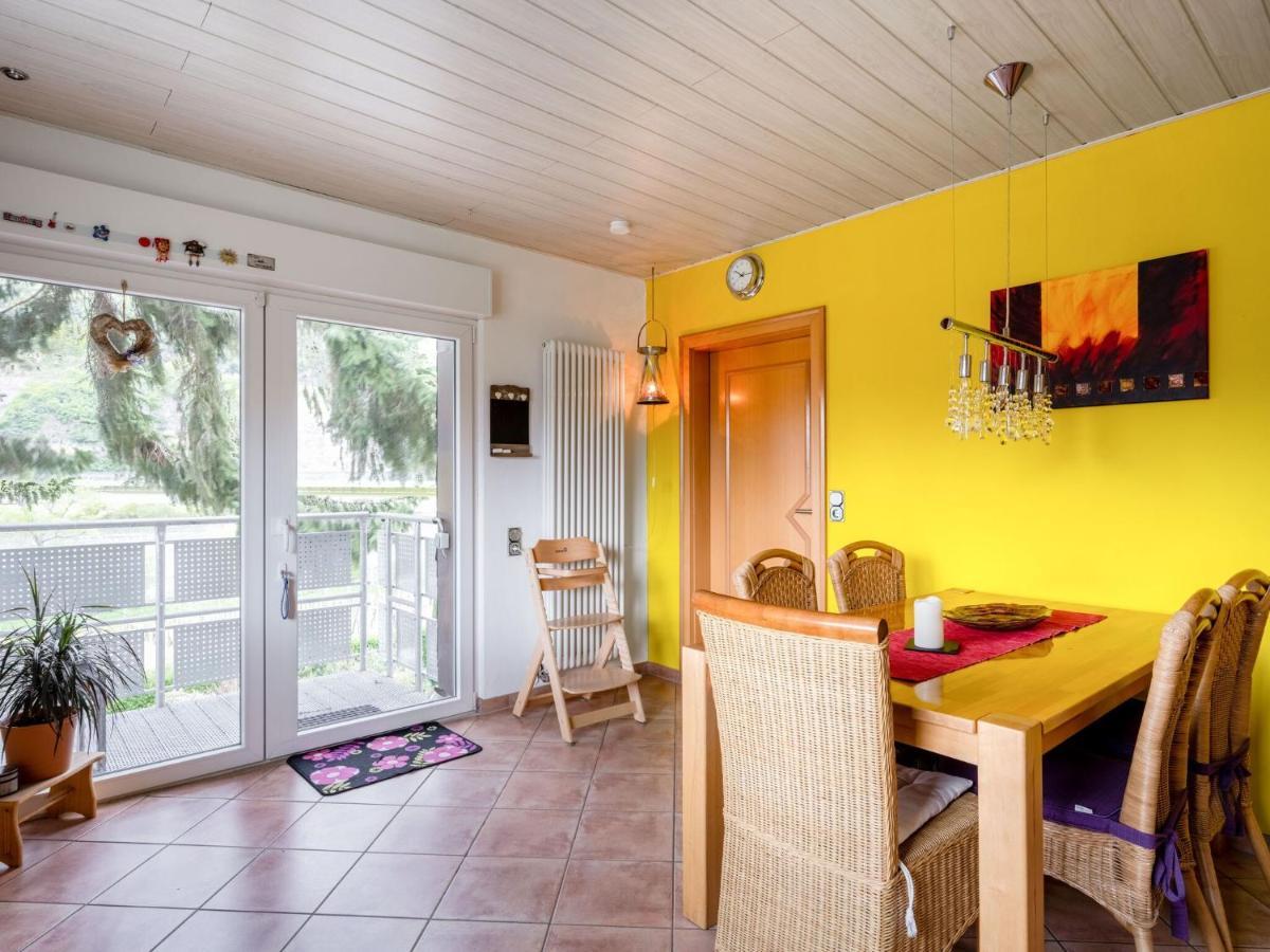 Restful Apartment In Neumagen Near River Moselle Exteriör bild